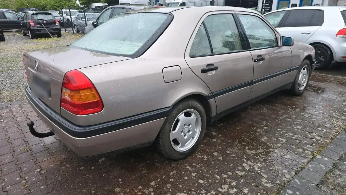 Gebraucht Mercedes C180 120 PS (88 kW) 1994 Limousine