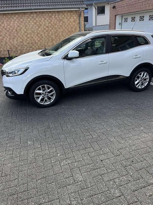 Gebraucht Renault Kadjar 110 PS (80 kW) 2016 Weiß SUV