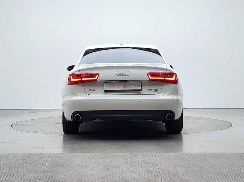 Gebraucht Audi A6 Ambiente 245 PS (180 kW) 2014 Weiß Limousine