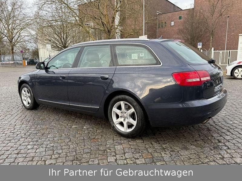 Gebraucht Audi A6 Sport 170 PS (125 kW) 2011 Blau Kombi