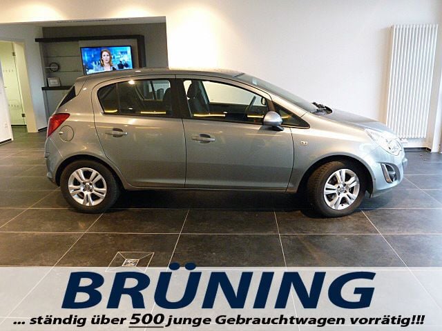 Używany Opel Corsa Selective 86 KM (63 kW) 2013 Srebrny Hatchback