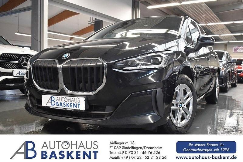 Schwarz Gebraucht 2023 BMW 218 Active Tourer Luxury Line Van / Kleinbus | 18.490 € - Bild 1/4