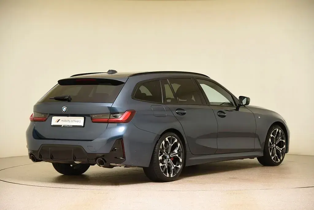 Gebraucht BMW 320 M Sport 190 PS (139 kW) 2025 Blau Kombi