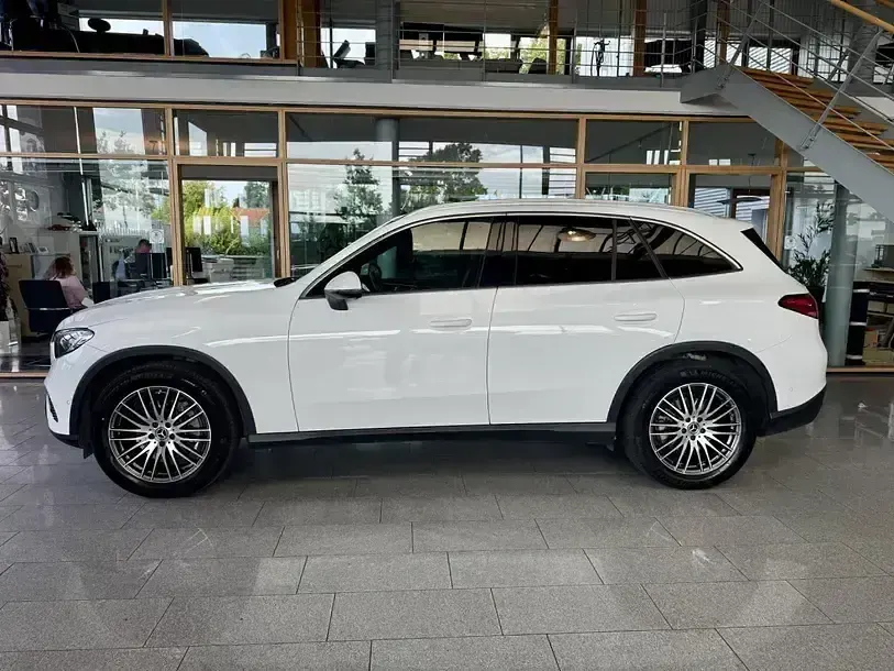 Second-hand Mercedes GLC220 Avantgarde 220 CP (161 kW) 2023 Alb SUV