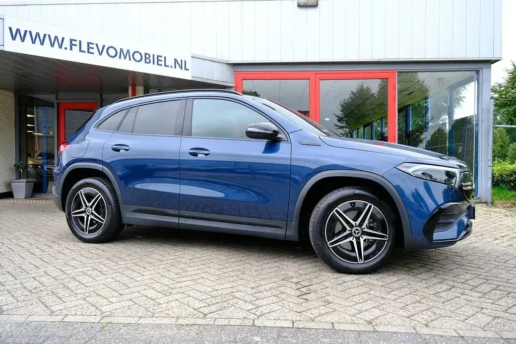 Gebraucht Mercedes EQA250 Business 139 kW (190 PS) 2021 Blau SUV