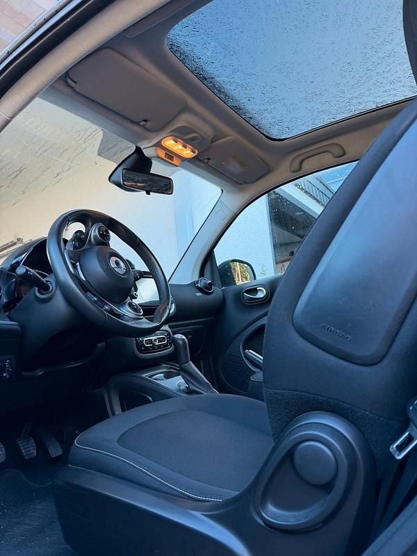 Gebraucht Smart ForTwo Coupé 71 PS (52 kW) 2017 Weiß Coupé