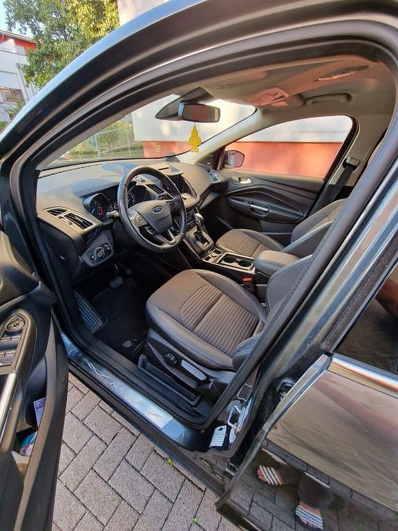 Gebraucht Ford Kuga 150 PS (110 kW) 2019 SUV