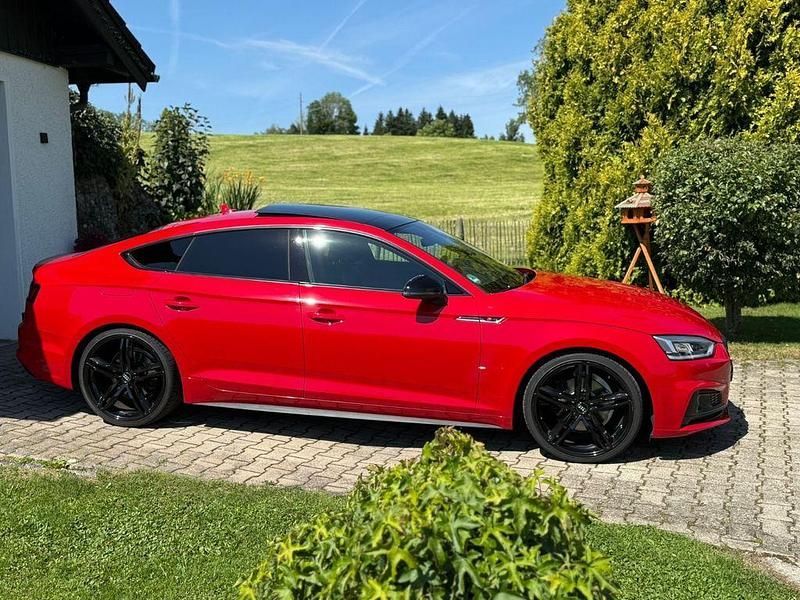 Rot Gebraucht 2018 Audi A5 Sportback Sport Limousine | 23.400 € (Fairer Preis) - Bild 1/4