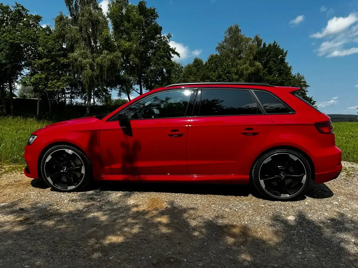 Gebraucht Audi RS3 Comfort 400 PS (294 kW) 2019 Rot Limousine
