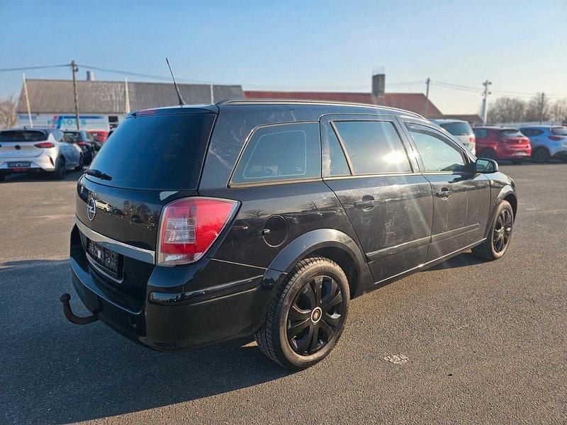 Gebraucht Opel Astra Innovation 140 PS (102 kW) 2008 Schwarz Kombi