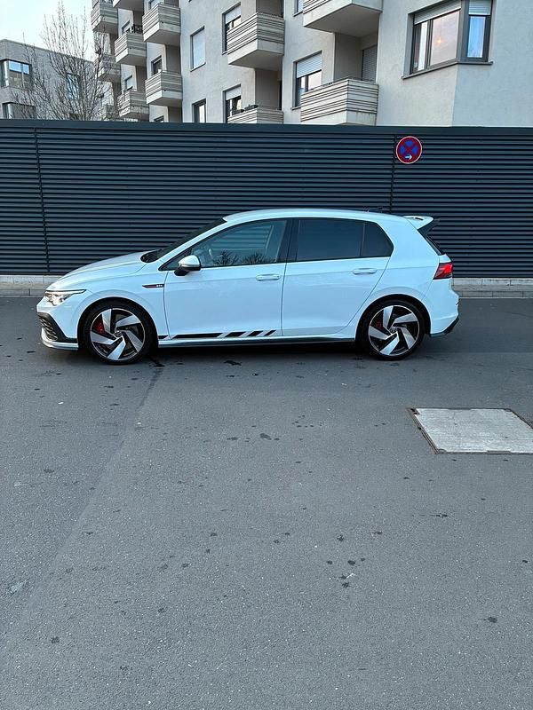 Gebraucht VW Golf VII GTI Clubsport 300 PS (220 kW) 2021 Weiß Kleinwagen