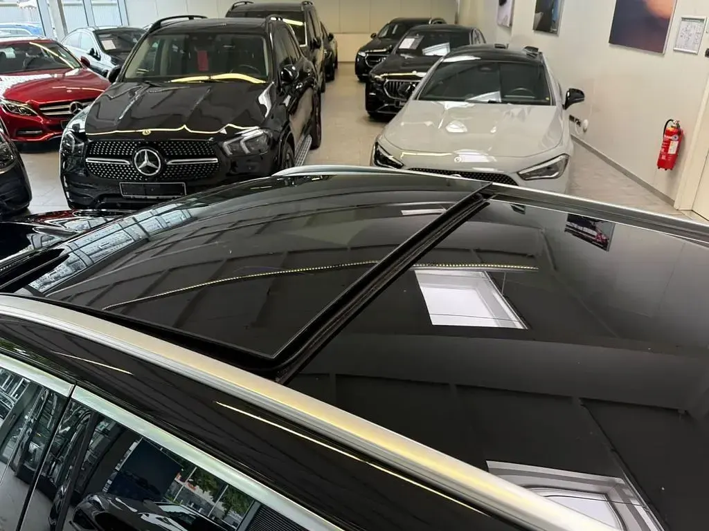 Gebraucht Mercedes E200 AMG 197 PS (144 kW) 2022 Schwarz Limousine