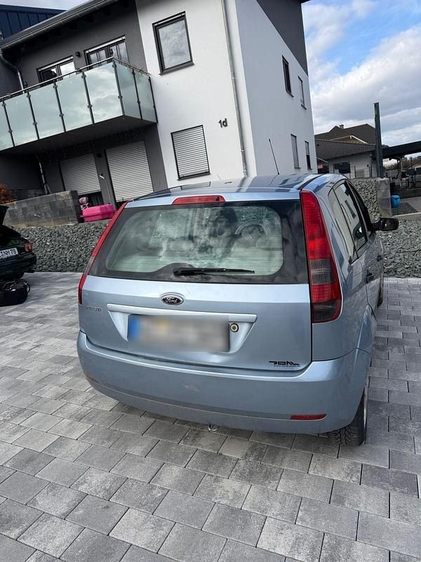 Gebraucht Ford Fiesta 60 PS (44 kW) 2004 Blau Kleinwagen