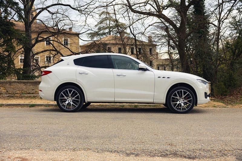 Gebraucht Maserati Levante 275 PS (202 kW) 2016 Weiß SUV