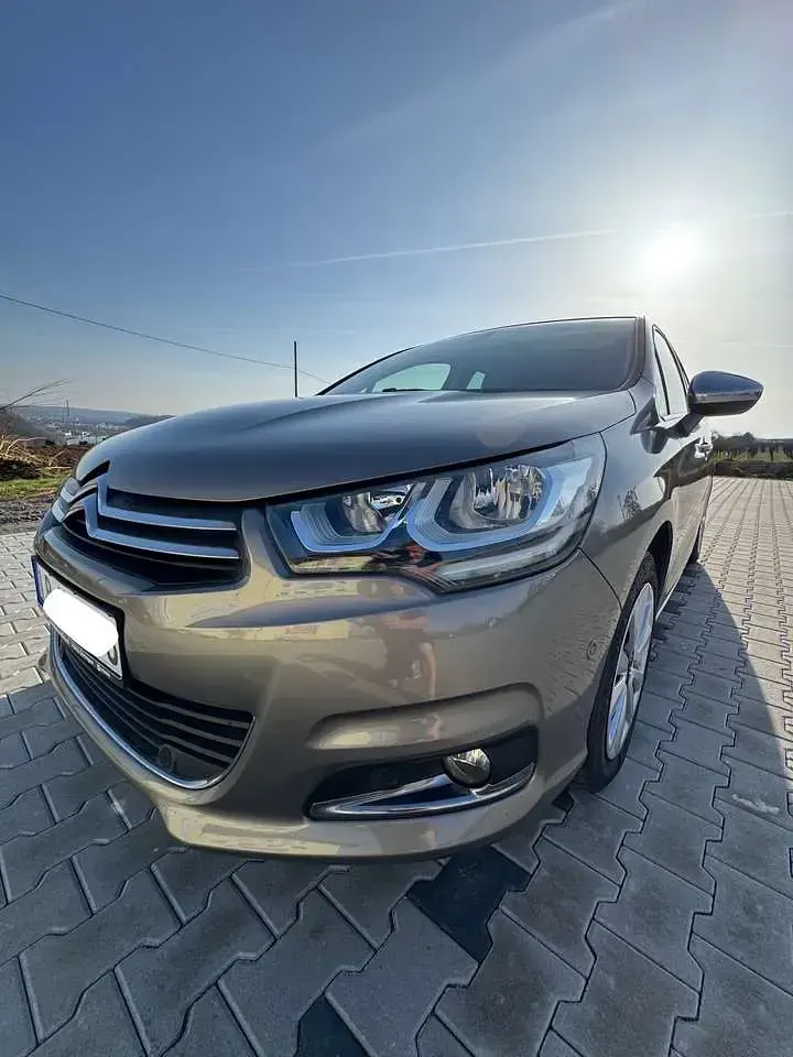 Gebraucht Citroën C4 PureTech 131 PS (96 kW) 2016 Grau Limousine