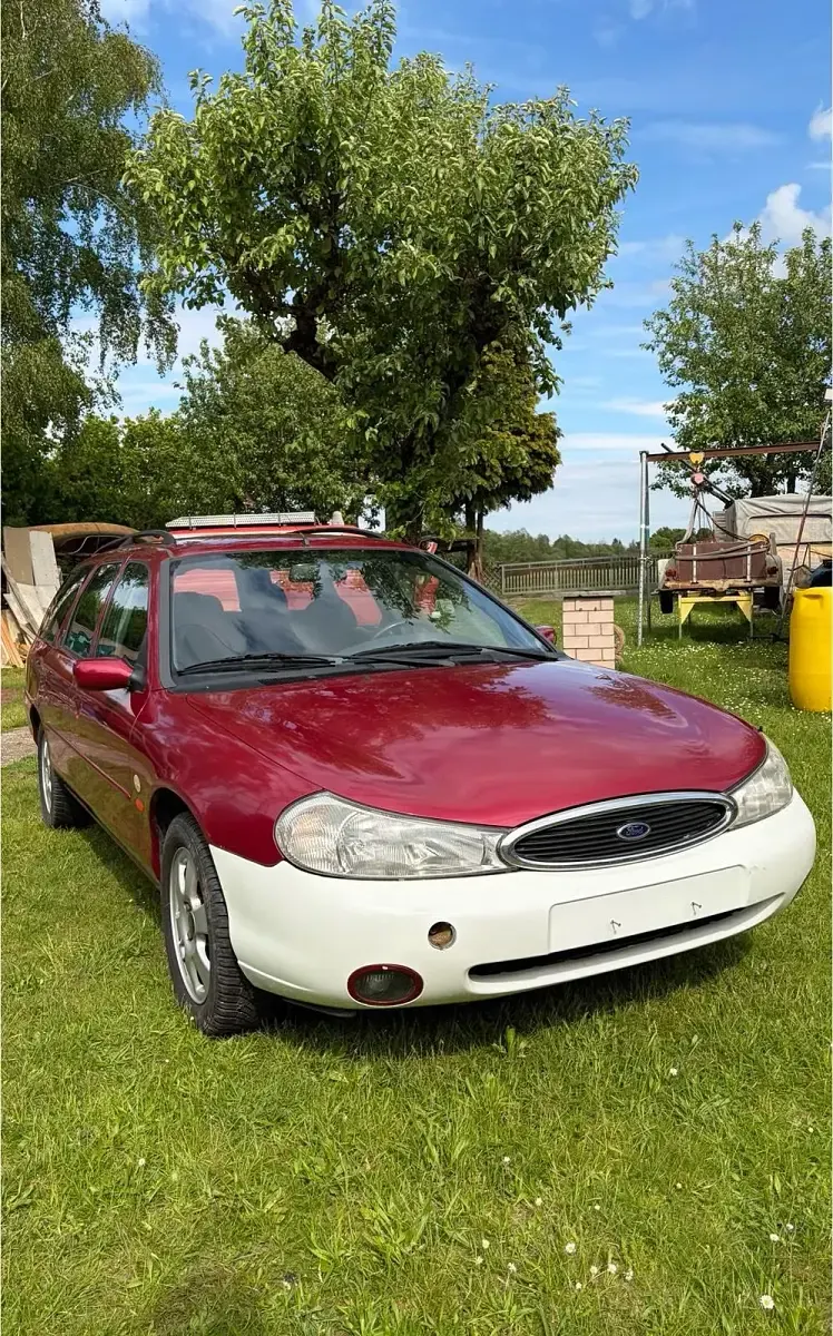 Gebraucht Ford Mondeo 115 PS (84 kW) 1998 Rot Kombi