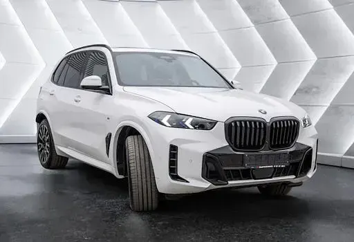 Neu BMW X5 298 PS (219 kW) 2025 Weiß SUV