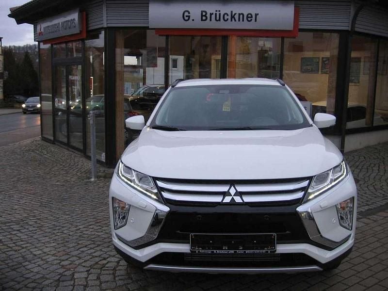 Gebraucht Mitsubishi Eclipse Cross Intro Edition 163 PS (119 kW) 2019 Perlmuttweiß SUV