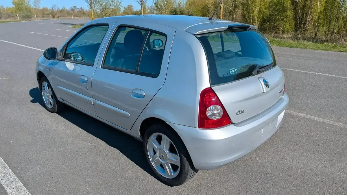 Occasion Renault Clio IV 75 ch (55 kW) 2012 Argent Berline