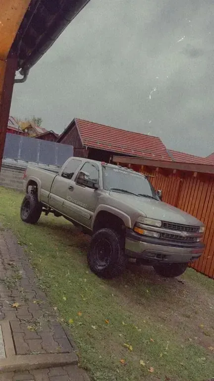 Gebraucht Chevrolet Silverado 408 PS (300 kW) 2002 Schwarz SUV
