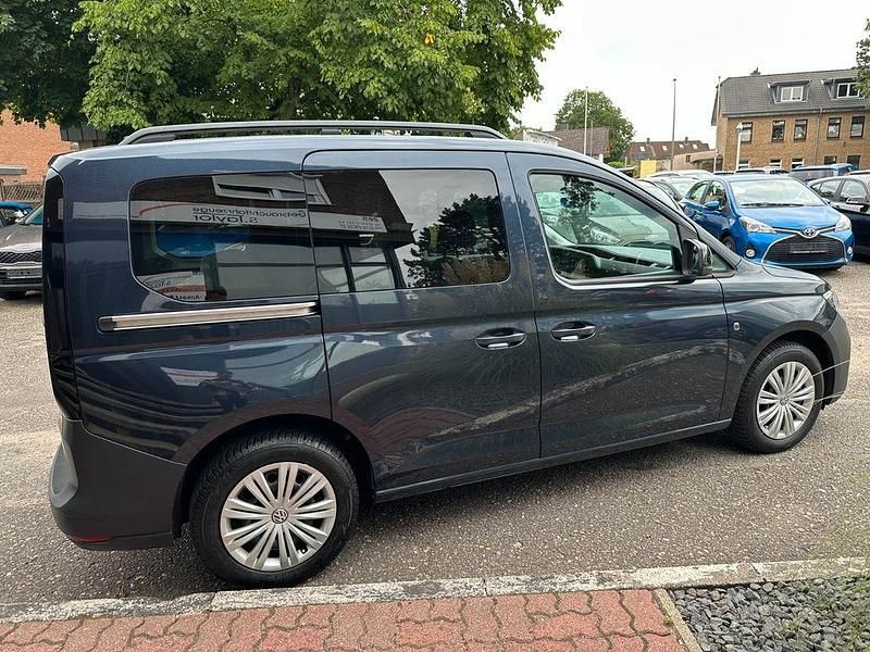 Gebraucht VW Caddy Basis 102 PS (75 kW) 2021 Blau Van / Kleinbus