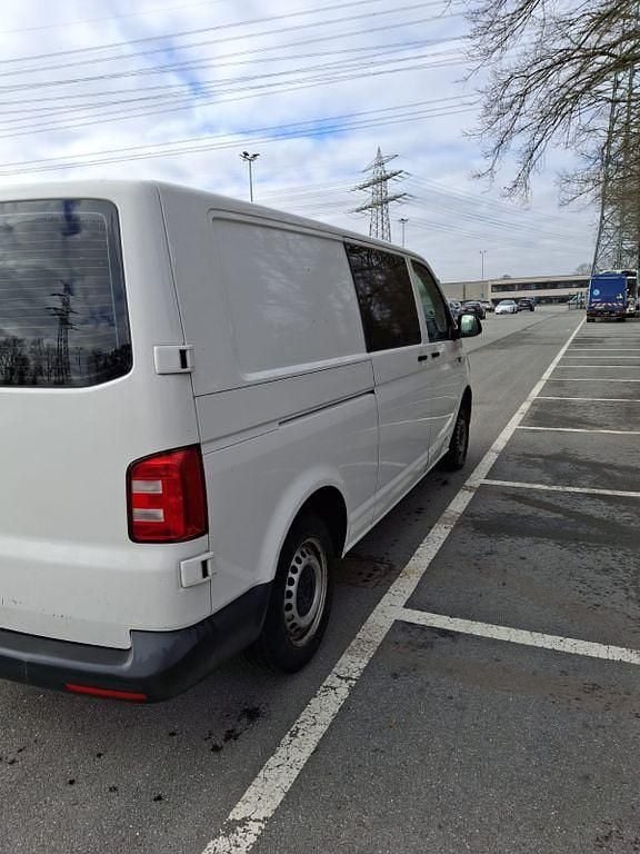 Gebraucht VW Transporter 150 PS (110 kW) 2018 Weiß Van