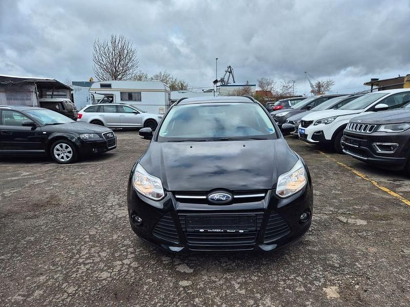 Gebraucht Ford Focus Trend 125 PS (91 kW) 2014 Limousine