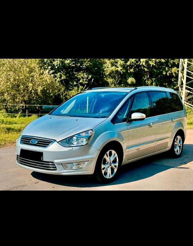 Silber Gebraucht 2011 Ford Galaxy Van / Kleinbus | 7.000 € (Fairer Preis) - Bild 1/4