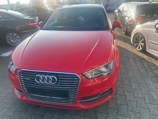 Gebraucht Audi A3 Sportback e-tron Ambition 150 PS (110 kW) 2014 Rot Kleinwagen
