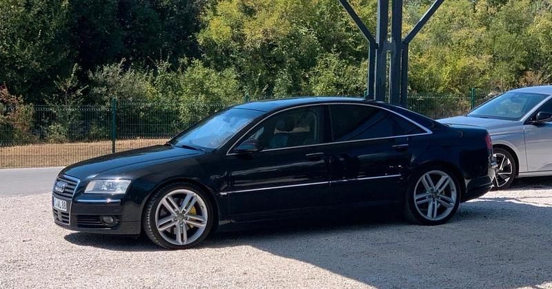 Schwarz Gebraucht 2004 Audi A8 Limousine | 8.300 € - Bild 1/4