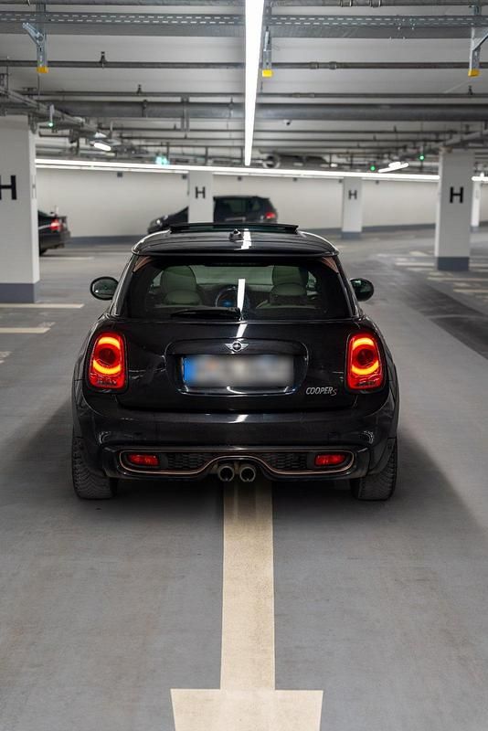 Gebraucht Mini John Cooper Works 211 PS (155 kW) 2014 Schwarz Kleinwagen