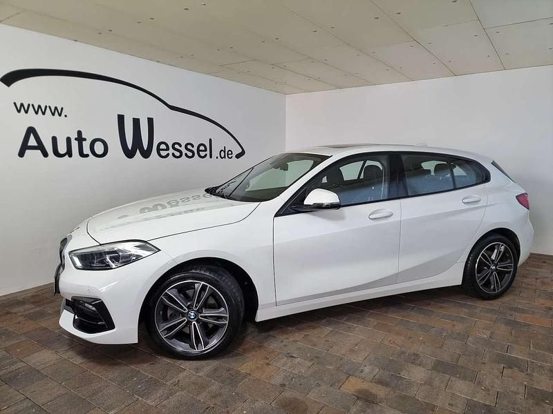 Gebraucht BMW 116 Sport Line 116 PS (85 kW) 2021 Alpinweiss iii Kleinwagen