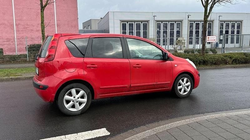 Gebraucht Nissan Note Acenta 88 PS (64 kW) 2006 Rot Kleinwagen