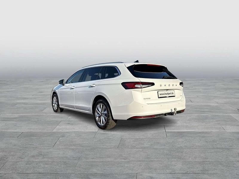 Neu Skoda Superb Selection 193 PS (141 kW) 2026 Purity weiss Kombi