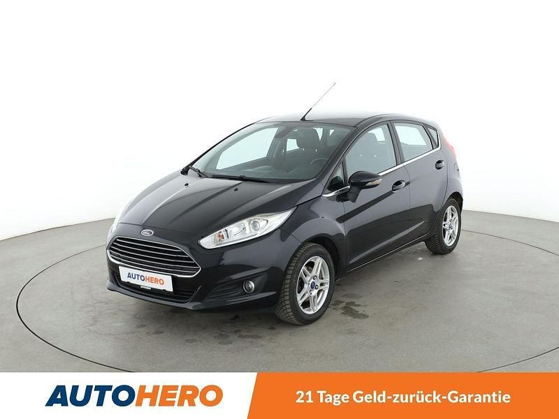 Schwarz Gebraucht 2015 Ford Fiesta Titanium Kleinwagen | 8.270 € (Etwas zu teuer) - Bild 1/3