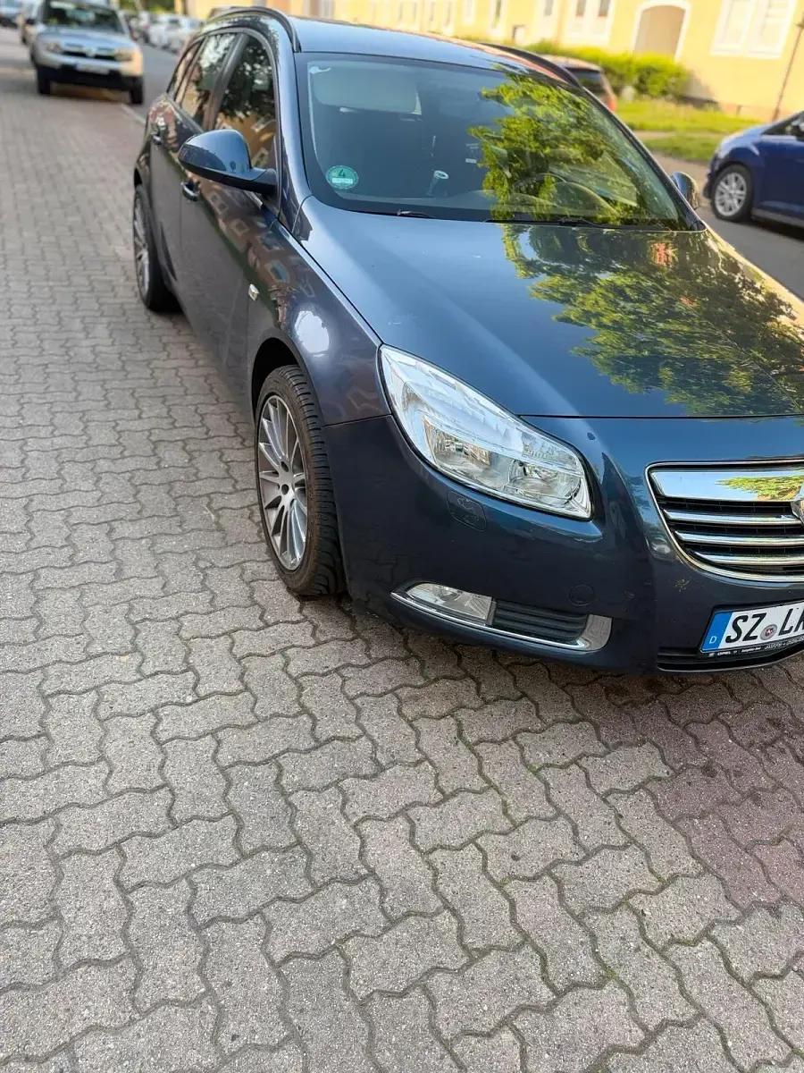 Gebraucht Opel Insignia 130 PS (95 kW) 2009 Blau Kombi