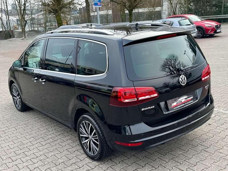 Gebraucht VW Sharan Allstar 150 PS (110 kW) 2016 Schwarz Van / Kleinbus