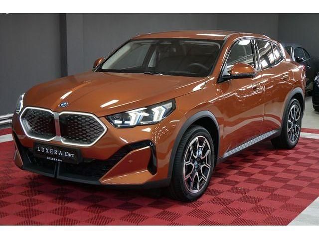 Orange Gebraucht 2025 BMW iX2 Performance SUV | 49.990 € (Fairer Preis) - Bild 1/4