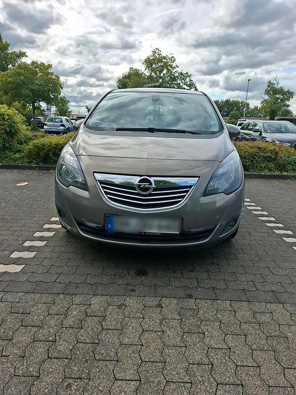 Braun Gebraucht 2010 Opel Meriva Van / Kleinbus | 4.300 € (Fairer Preis) - Bild 1/4