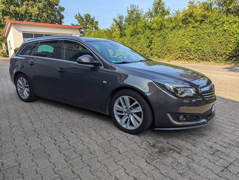 Grau Gebraucht 2014 Opel Insignia Kombi | 8.500 € (Etwas zu teuer) - Bild 1/4