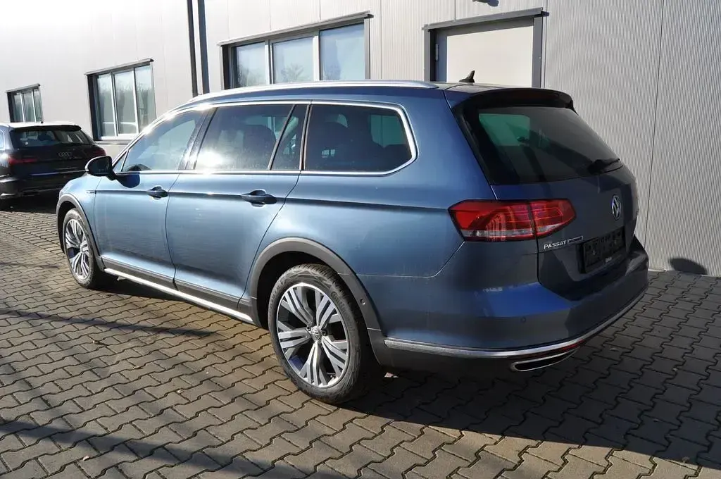 Gebraucht VW Passat Alltrack 220 PS (161 kW) 2017 Blau Kombi