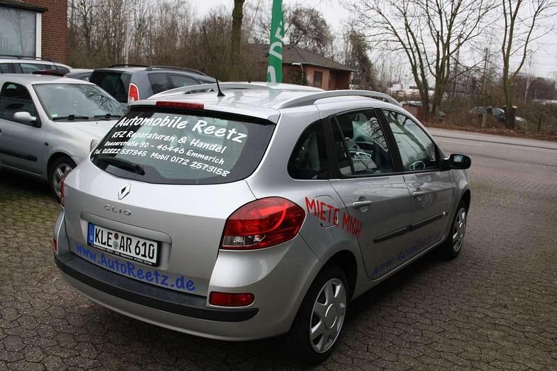 Gebraucht Renault Clio GrandTour 75 PS (55 kW) 2008 Platingrau Kombi