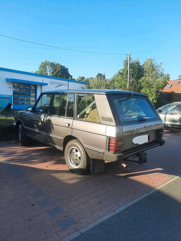 Grau Gebraucht 1993 Land Rover Range Rover Classic SUV | 28.500 € - Bild 1/1