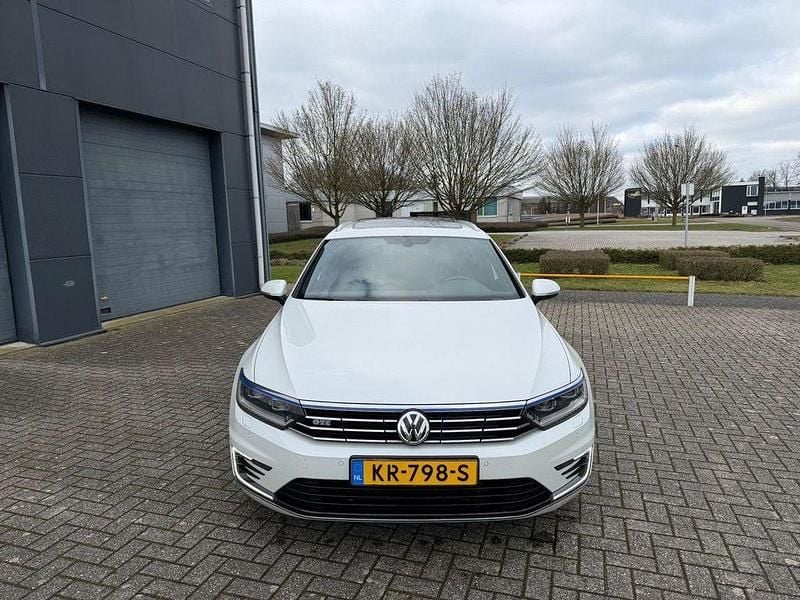 Gebraucht VW Passat GTE 156 PS (114 kW) 2016 Weiß Kombi
