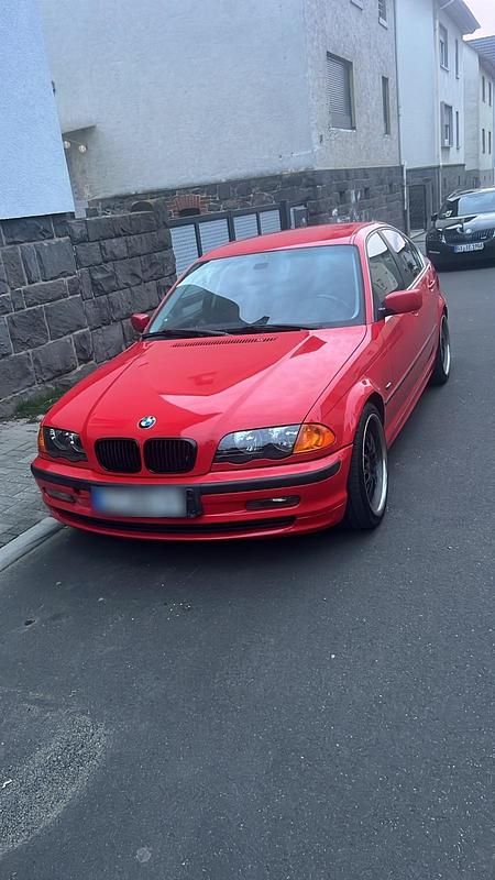 Gebraucht BMW 320 150 PS (110 kW) 1998 Rot Limousine