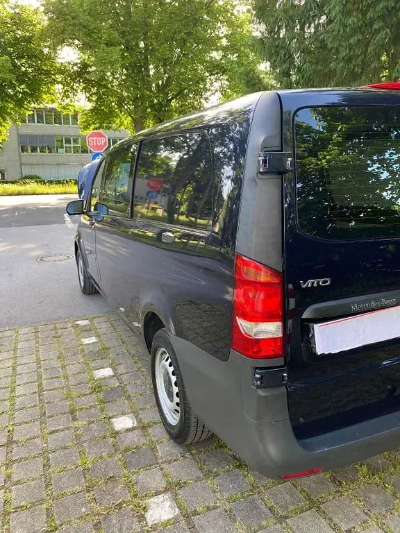 Gebraucht Mercedes Vito 163 PS (119 kW) 2021 Blau Van