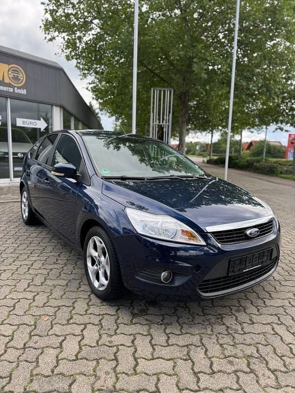 Blau Gebraucht 2011 Ford Focus Viva Limousine | 3.850 € (Superpreis) - Bild 1/4