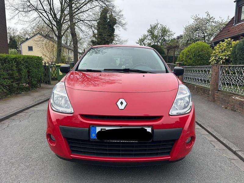Gebraucht Renault Clio II Dynamique 75 PS (55 kW) 2010 Rot Kleinwagen