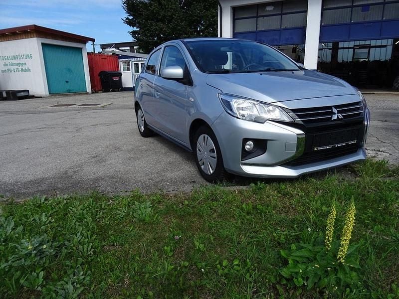 Silber Gebraucht 2021 Mitsubishi Space Star Spirit Limousine | 10.500 € (Fairer Preis) - Bild 1/4