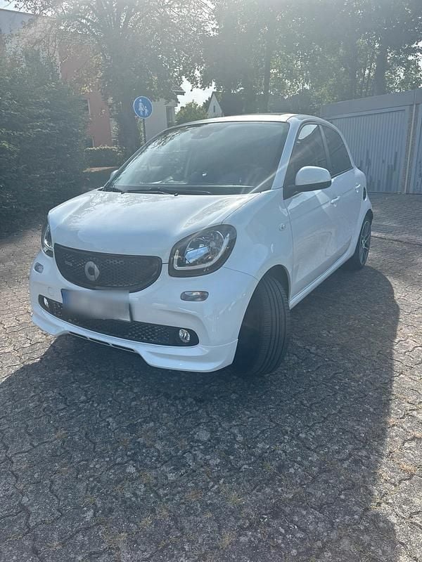 Weiß Gebraucht 2017 Smart ForFour Brabus Cabrio | 17.500 € (Etwas zu teuer) - Bild 1/4